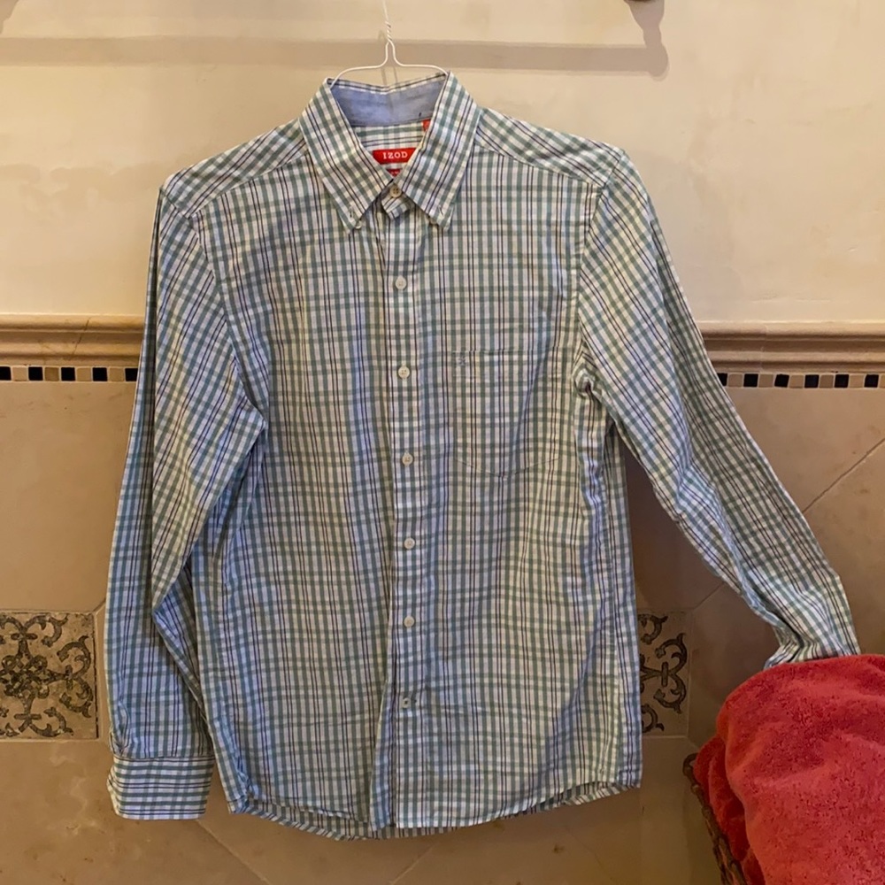 Izod plaid lightweight button down